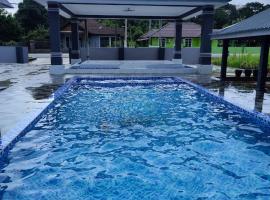 D’wokah Roomah Pool & Space，位于Ketereh的酒店