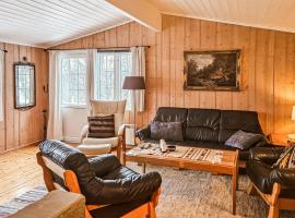 3 Bedroom Stunning Home In Uvdal，位于Uvdal的酒店