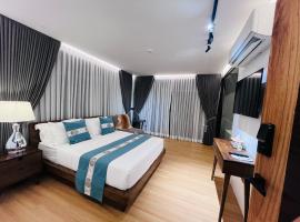 Box A.venu，位于Calapan的带按摩浴缸的酒店