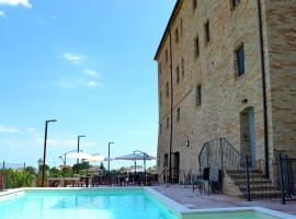 Palazzo Riccucci，位于Montappone的酒店