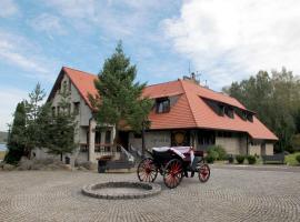 Hotel Wyrwidąb，位于霍杰日的酒店