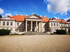 Palac Czerniejewo，位于Czerniejewo的酒店