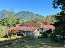 Casa Naturaleza，位于埃尔巴列德安通的住宿加早餐旅馆