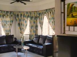 Luxury Bungalow in Senawang，位于芙蓉的酒店
