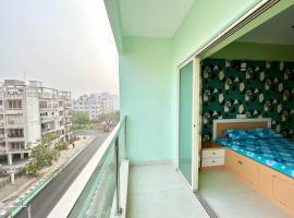 Exquisite 3BHK Apartment in the heart of Newtown beside Axis Mall, Action Area 1，位于Thākurdwari的酒店