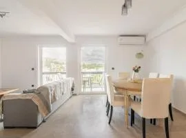 VARKIZA APARTMENT