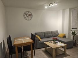 Joli appartement en face de lac，位于楠蒂阿的酒店