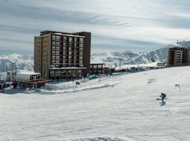 Departamentos ALOJAMIENTO OFICIAL GRAN PARADOR ski in - out, Centro de Ski El Colorado, Farellones - Único con descuentos en servicios del Centro de Ski，位于法洛伦斯的酒店