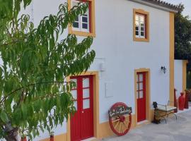Casa das Janelinhas - Cottage near Sintra, Mafra, Ericeira，位于马夫拉的酒店