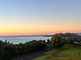 Ocean + Country - Wainui Beach，位于吉斯伯恩的酒店