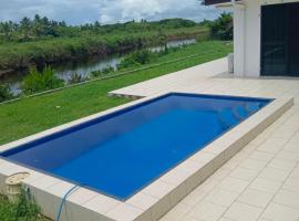 Large 4 bedroom villa with Pool in Sonaisali Nadi，位于南迪的酒店