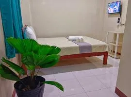 #2 Green Room Inn Siargao