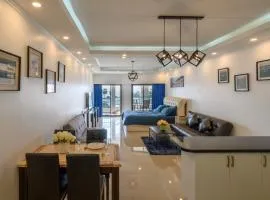 Jomtien Beachfront Stylish Studio , Stunning Seaview , Big Pool