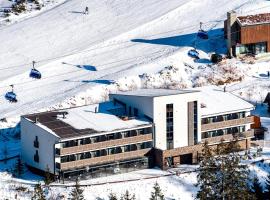 Apartmány Tri sestry - real SKI IN SKI OUT，位于迪马诺卡多林纳的酒店