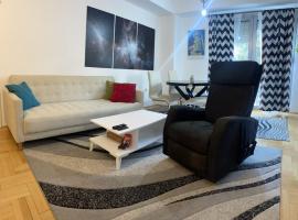 Charming Modern Condo near City Center Free Parking & Fully Equipped，位于斯科普里的酒店