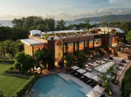 Avista Grande Phuket Karon - MGallery，位于卡伦海滩的带按摩浴缸的酒店