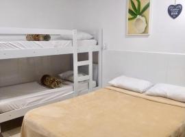 suites com cozinha compacta，位于卡波布里奥Sao Critstovao Church附近的酒店