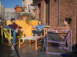 Babila Hostel & Bistrot，位于米兰的酒店