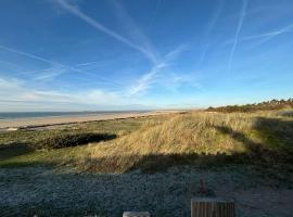 La Perle des Dunes- Front de mer- Accès direct plage，位于Montmartin-sur-Mer的酒店