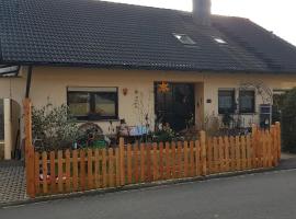 Ferienwohnung Karin，位于Eltmann的酒店