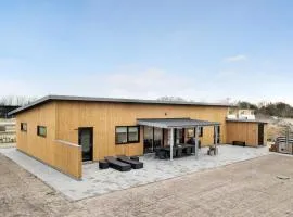 5 Bedroom Stunning Home In Hadsund