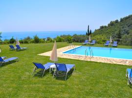 Studio Apartments, adult and childrens pool, sea View - Pelekas Beach, Corfu，位于派莱卡斯的酒店