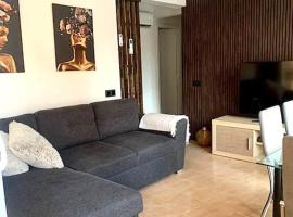 Cozy apartment Playa Levante，位于圣波拉的公寓