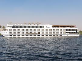Jaz Viceroy Nile Cruise - Every Saturday from Luxor for 07 & 04 Nights - Every Wednesday From Aswan for 03 Nights，位于卢克索的船屋