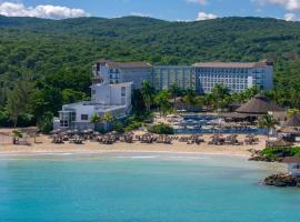 Hideaway at Royalton Blue Waters, An Autograph Collection all-Inclusive Resort - Adults Only，位于法尔茅斯的酒店