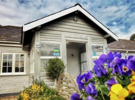 Blazing Donkey Countryside Retreat，位于桑德维奇的酒店