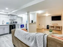 Pet-Friendly Elmont Apartment 17 Mi to NYC!