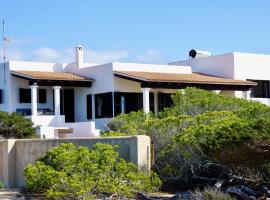 Casa Sa Playa - Astbury Formentera，位于Es Arenals的酒店