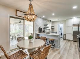 10 Mi to UAB: Inviting Home w/ Free Parking & WiFi，位于富尔顿戴尔的酒店