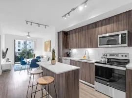 Sleek Doral Retreat 1 Bed Oasis With Free Parking