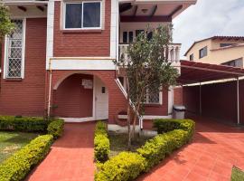 Hermosa y cómoda casa en Cochabamba，位于科恰班巴的别墅