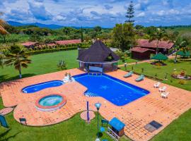 Finca Hotel El Ocaso，位于金巴亚的酒店