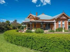 Luxury at Lauralla - An Elegant Victorian Escape