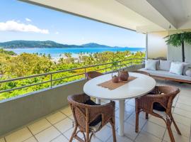 Poinciana Lodge - 2 bedroom - on Hamilton Island by HIHA，位于大堡礁机场 - HTI附近的酒店