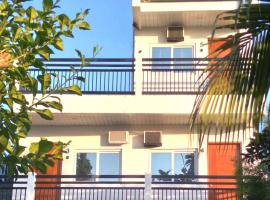 Riverfront Deluxe Residences，位于San Carlos的酒店