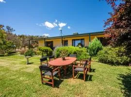 Ithaca Farm Cottage - Country View Seclusion