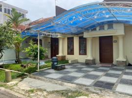 OYO 93641 Udayana Guesthouse Syariah，位于茂物Sentul的酒店