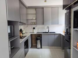 Beautiful apartment behind Illanga Mall，位于Mataffin的公寓