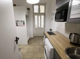 Pest-port Private apartment Room-6