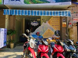 Frontier Hostel & Tours