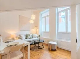 Charming renovated and bright studio in the center