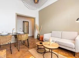 Charming and comfortable apartment near tramway