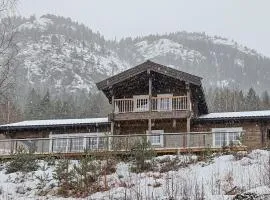 Cozy Home In Treungen
