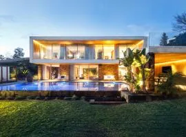 Golfe Villa ' Paraíso de Luxo ' Piscina Aquecida