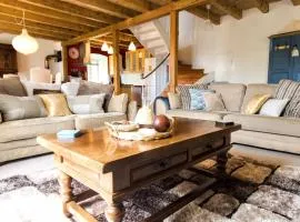 Charming Country Getaway, Balcony, Views, Office