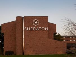 Sheraton Grand Rapids Airport Hotel，位于大急流城福里斯特希尔美术中心附近的酒店